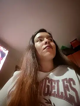 Estrella 2407 online show from March 27, 2026, 2:53 am