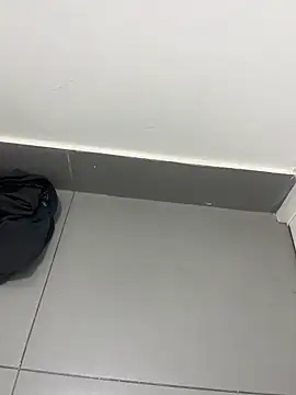 alej2x4 online show from April 1, 2026, 3:52 am