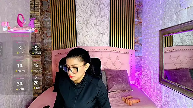 AishaCambell  online show from April 12, 2026, 9:56 am