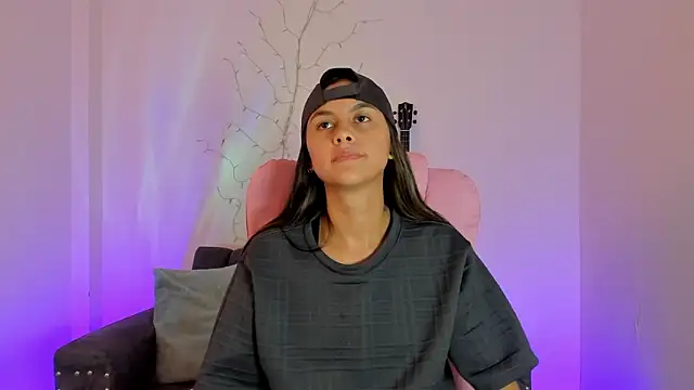 owenfoxx online show from April 29, 2026, 2:05 am