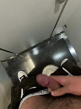 Snapshot of Gkoppfd chatting on March 17, 2026, 6:49 am Gkoppfd online show from March 17, 2026, 6:49 am