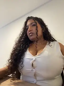 Snapshot of GaiaMuse chatting on May 6, 2026, 8:24 pm GaiaMuse online show from May 6, 2026, 8:24 pm