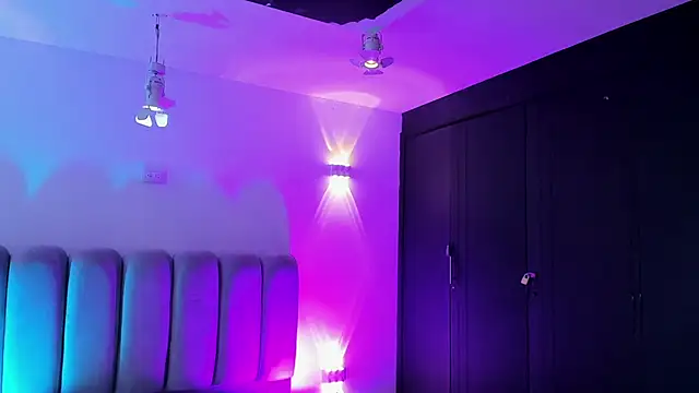 Snapshot of JeanneWilliams chatting on June 11, 2026, 12:35 pm JeanneWilliams online show from June 11, 2026, 12:35 pm
