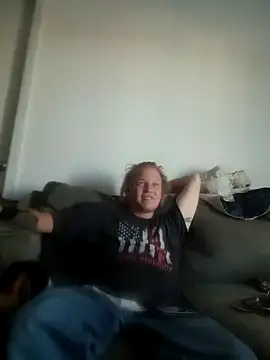 yourMasterisBored online show from May 9, 2026, 12:36 am