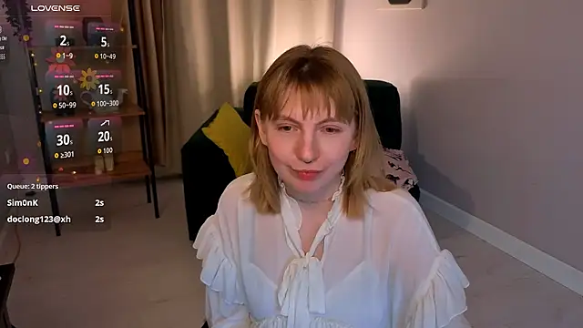 Snapshot of susie_miu chatting on April 6, 2026, 4:46 am susie miu online show from April 6, 2026, 4:46 am