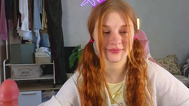Snapshot of GoldenSunBunny chatting on May 8, 2026, 11:14 am GoldenSunBunny online show from May 8, 2026, 11:14 am