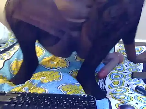 Snapshot of Rhofhi12 chatting on May 27, 2026, 4:31 am Rhofhi12 online show from May 27, 2026, 4:31 am