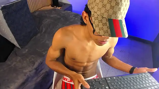 Snapshot of Im_MatthewScott chatting on March 15, 2026, 8:05 pm Im MatthewScott online show from March 15, 2026, 8:05 pm