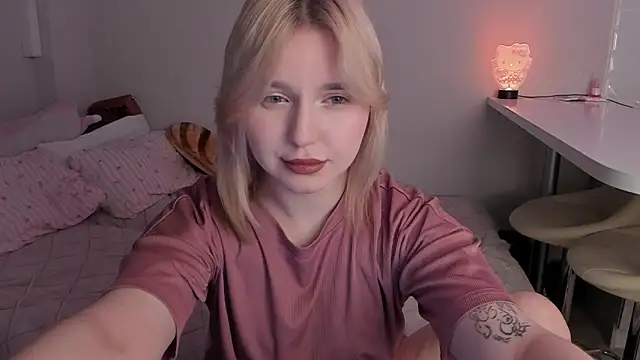 Snapshot of dewpointtt chatting on March 18, 2026, 7:04 pm dewpointtt online show from March 18, 2026, 7:04 pm