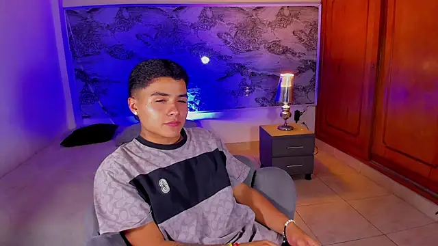 Snapshot of Liam_Dustin chatting on May 20, 2026, 9:01 pm Liam Dustin online show from May 20, 2026, 9:01 pm