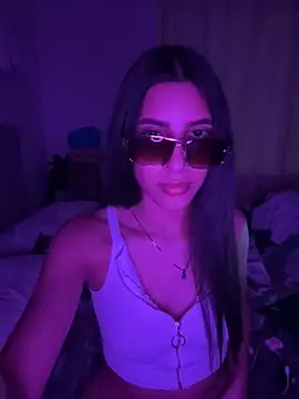 miaculuci online show from March 14, 2026, 4:18 am