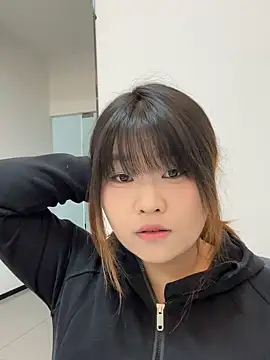 Cake015 online show from March 17, 2026, 3:09 am