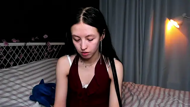 Snapshot of lizaa_breeze chatting on July 5, 2026, 6:37 pm lizaa breeze online show from July 5, 2026, 6:37 pm
