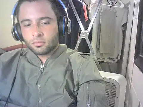 Snapshot of Relk130p chatting on July 8, 2026, 11:33 am Relk130p online show from July 8, 2026, 11:33 am