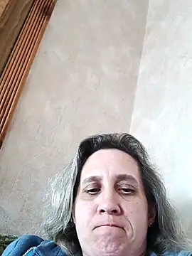 KatieLove133 online show from April 2, 2026, 1:40 pm