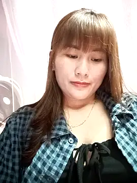 Snapshot of Lucxy-ki6 chatting on May 1, 2026, 12:43 pm Lucxy-ki6 online show from May 1, 2026, 12:43 pm