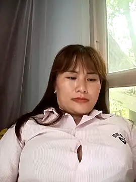 Snapshot of Lucxy-ki6 chatting on May 7, 2026, 5:11 am Lucxy-ki6 online show from May 7, 2026, 5:11 am