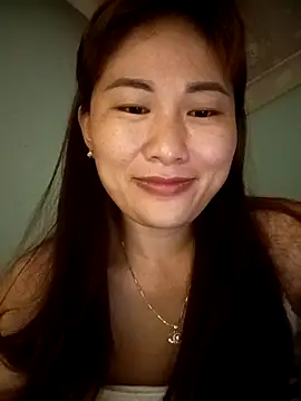 Snapshot of Lucxy-ki6 chatting on August 3, 2026, 7:42 pm Lucxy-ki6 online show from August 3, 2026, 7:42 pm
