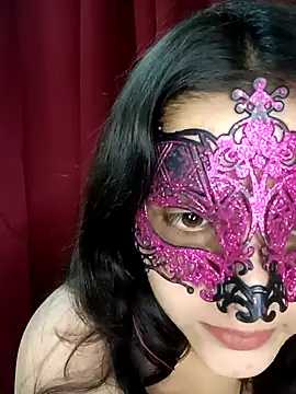 Hottymahi7 online show from April 26, 2026, 6:38 pm