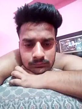 Snapshot of Decentlover67 chatting on May 25, 2026, 6:56 am Decentlover67 online show from May 25, 2026, 6:56 am