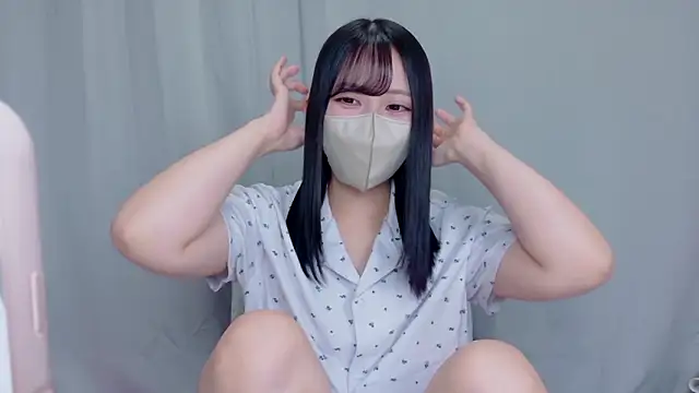 Snapshot of Sakura_sweety_ chatting on May 7, 2026, 7:12 am Sakura sweety online show from May 7, 2026, 7:12 am
