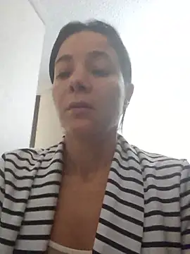 Snapshot of miaeyex chatting on June 9, 2026, 12:06 pm miaeyex online show from June 9, 2026, 12:06 pm