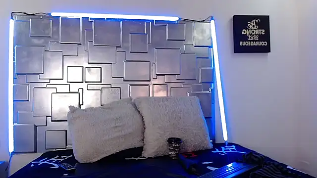 ChanelFitQueen online show from March 17, 2026, 3:26 pm