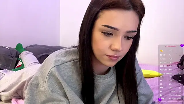 Snapshot of BeckyAurielle chatting on April 10, 2026, 2:35 pm BeckyAurielle online show from April 10, 2026, 2:35 pm
