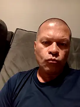 kiwi-strip online show from March 14, 2026, 10:27 pm