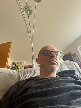 Thomate24 online show from June 10, 2026, 5:08 am