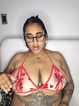 Mia skyy18 online show from April 15, 2026, 4:51 am