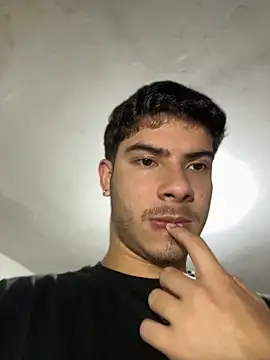 Snapshot of ApoloGray__ chatting on May 2, 2026, 7:41 pm ApoloGray online show from May 2, 2026, 7:41 pm