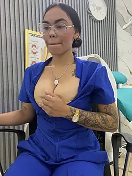 daniela-sexy online show from May 9, 2026, 1:36 pm