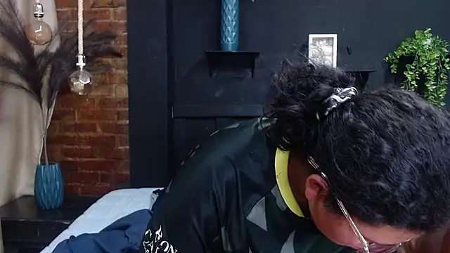 Snapshot of naughtycouplex_ chatting on March 20, 2026, 12:11 am naughtycouplex online show from March 20, 2026, 12:11 am