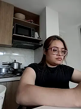 Snapshot of annie_yin1 chatting on July 10, 2026, 8:31 pm annie yin1 online show from July 10, 2026, 8:31 pm