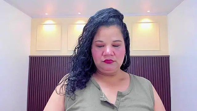 MAYTE1096 online show from April 22, 2026, 7:42 pm