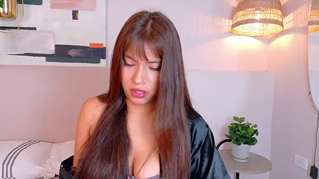 Snapshot of HelenaFoumier chatting on May 25, 2026, 10:19 pm HelenaFoumier online show from May 25, 2026, 10:19 pm