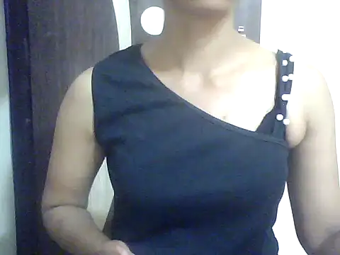 Sonam1186 online show from May 13, 2026, 1:29 pm