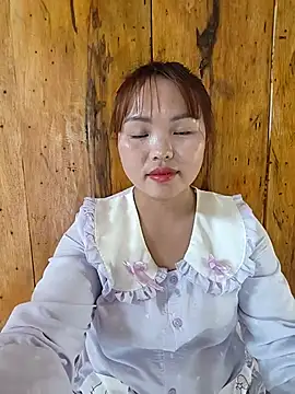 Snapshot of Mina_xYx chatting on May 14, 2026, 4:53 am Mina xYx online show from May 14, 2026, 4:53 am