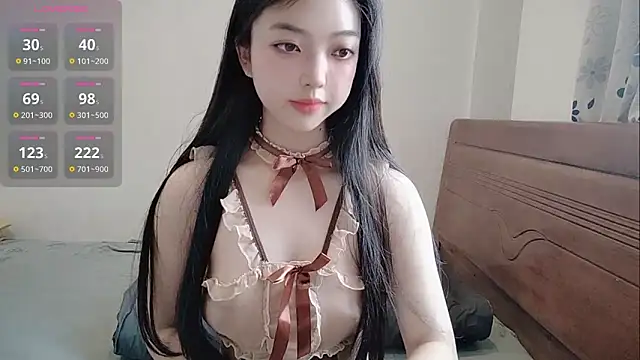 oblakitty  online show from May 22, 2026, 1:03 am