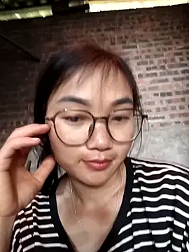 emmasexy2k online show from April 22, 2026, 5:58 am