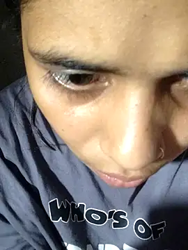 Snapshot of Pari_76 chatting on March 15, 2026, 6:37 pm Pari 76 online show from March 15, 2026, 6:37 pm