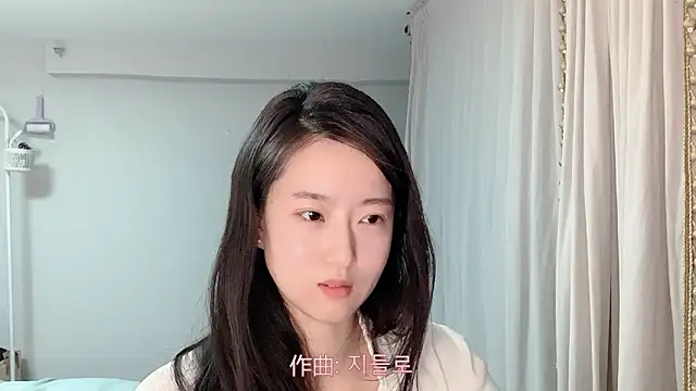 Snapshot of 1X-yiyi chatting on April 2, 2026, 11:39 am 1X-yiyi online show from April 2, 2026, 11:39 am