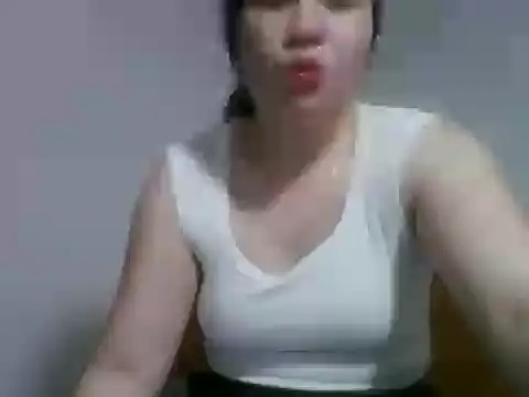 Snapshot of Tits28-2 chatting on May 14, 2026, 2:52 am Tits28-2 online show from May 14, 2026, 2:52 am