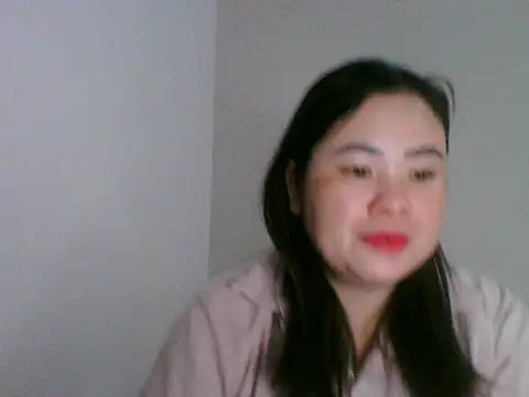 Snapshot of Tits28-2 chatting on April 29, 2026, 3:43 am Tits28-2 online show from April 29, 2026, 3:43 am