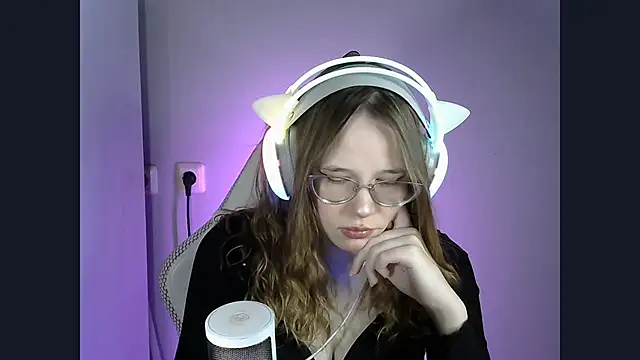 AmandaBargon online show from March 16, 2026, 7:12 am