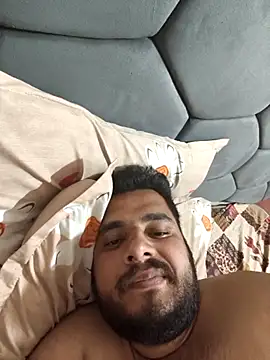 shubham19988 online show from May 14, 2026, 9:17 am