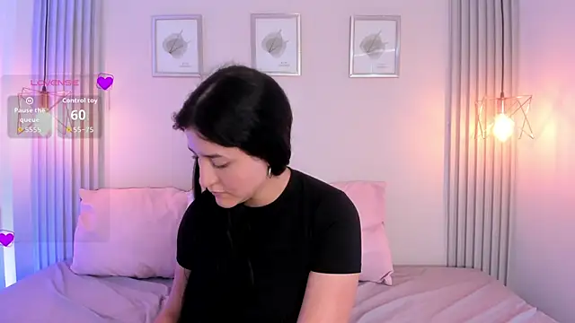Sallyrosee  online show from July 28, 2026, 8:52 pm