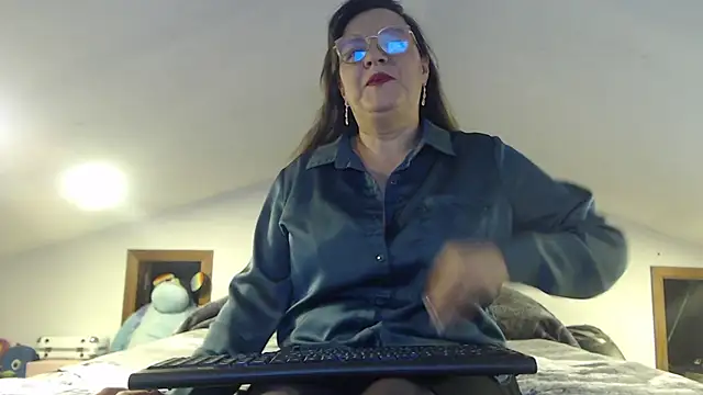 Snapshot of Malu_617 chatting on March 23, 2026, 4:23 am Malu 617 online show from March 23, 2026, 4:23 am