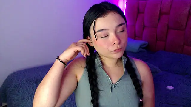 Snapshot of Nahia_Brm chatting on July 28, 2026, 8:52 pm Nahia Brm online show from July 28, 2026, 8:52 pm